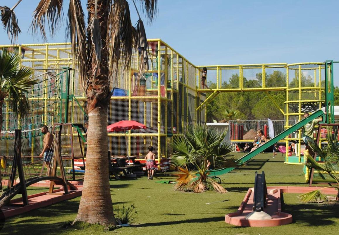 Camping Oasis Village Puget-sur Argens Buitenkant foto