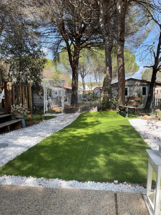 Camping Oasis Village Puget-sur Argens Buitenkant foto
