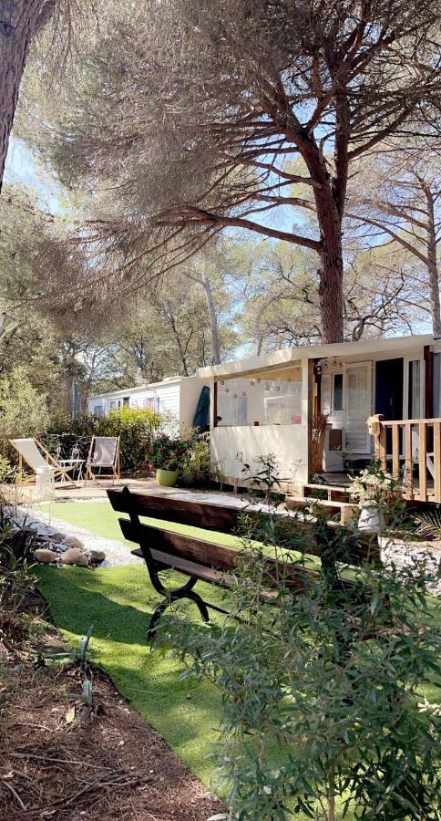 Camping Oasis Village Puget-sur Argens Buitenkant foto