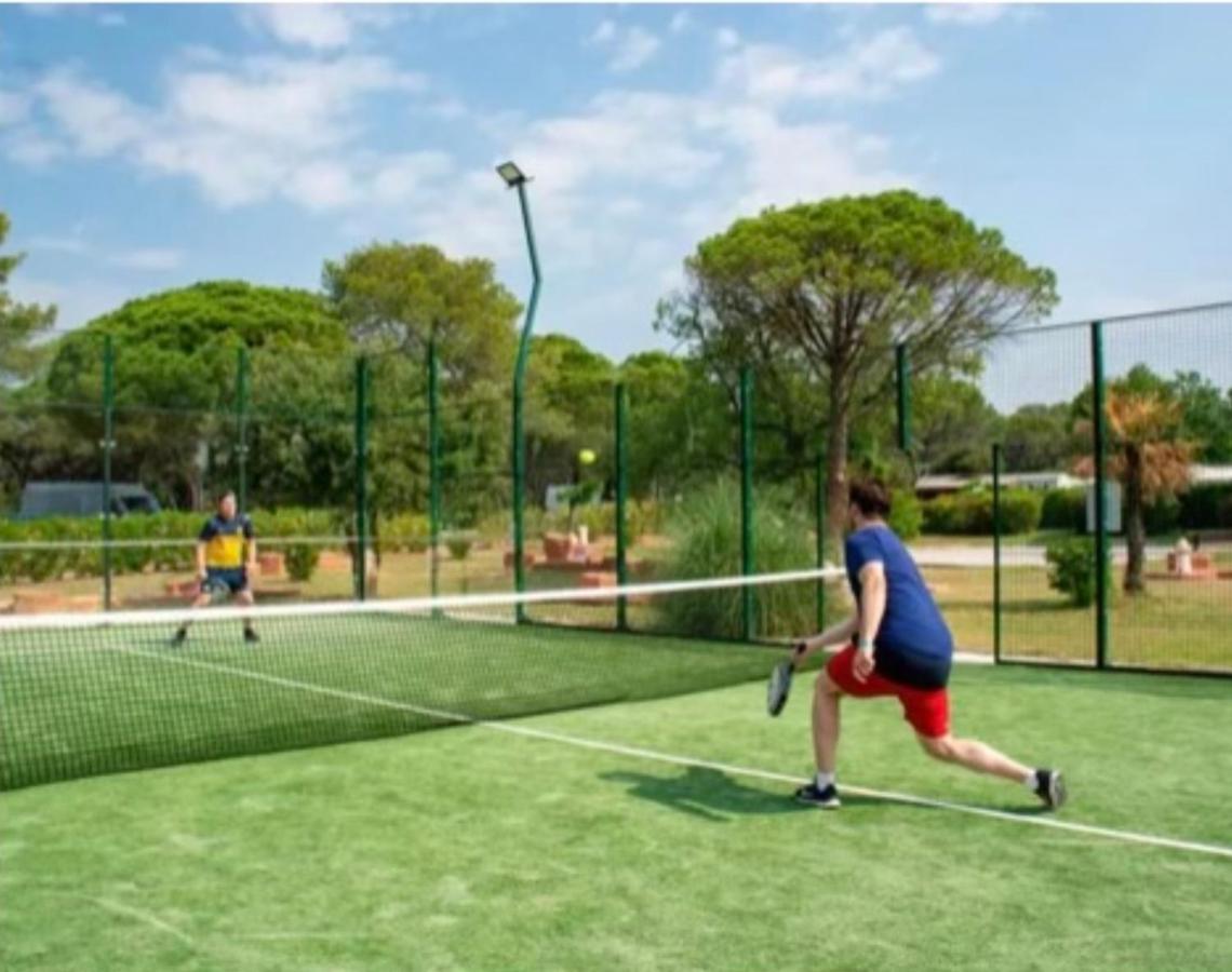 Camping Oasis Village Puget-sur Argens Buitenkant foto
